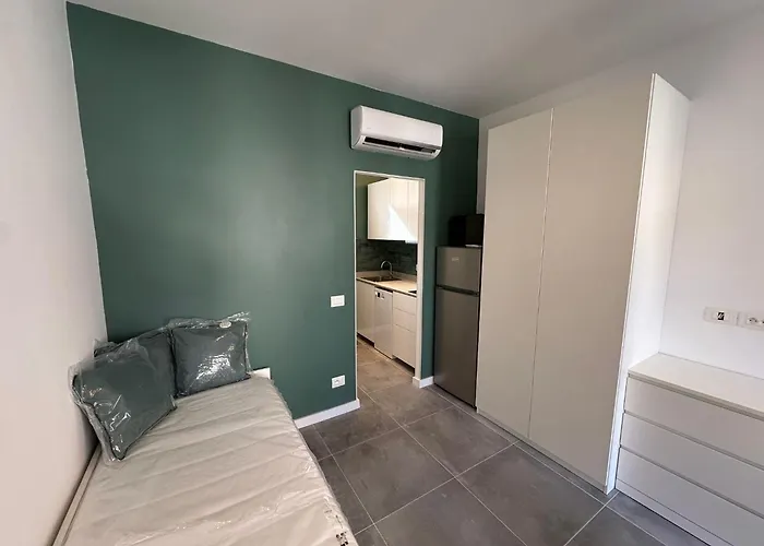 Cozy Monaco Border * روكوبرُن كاب مارتي